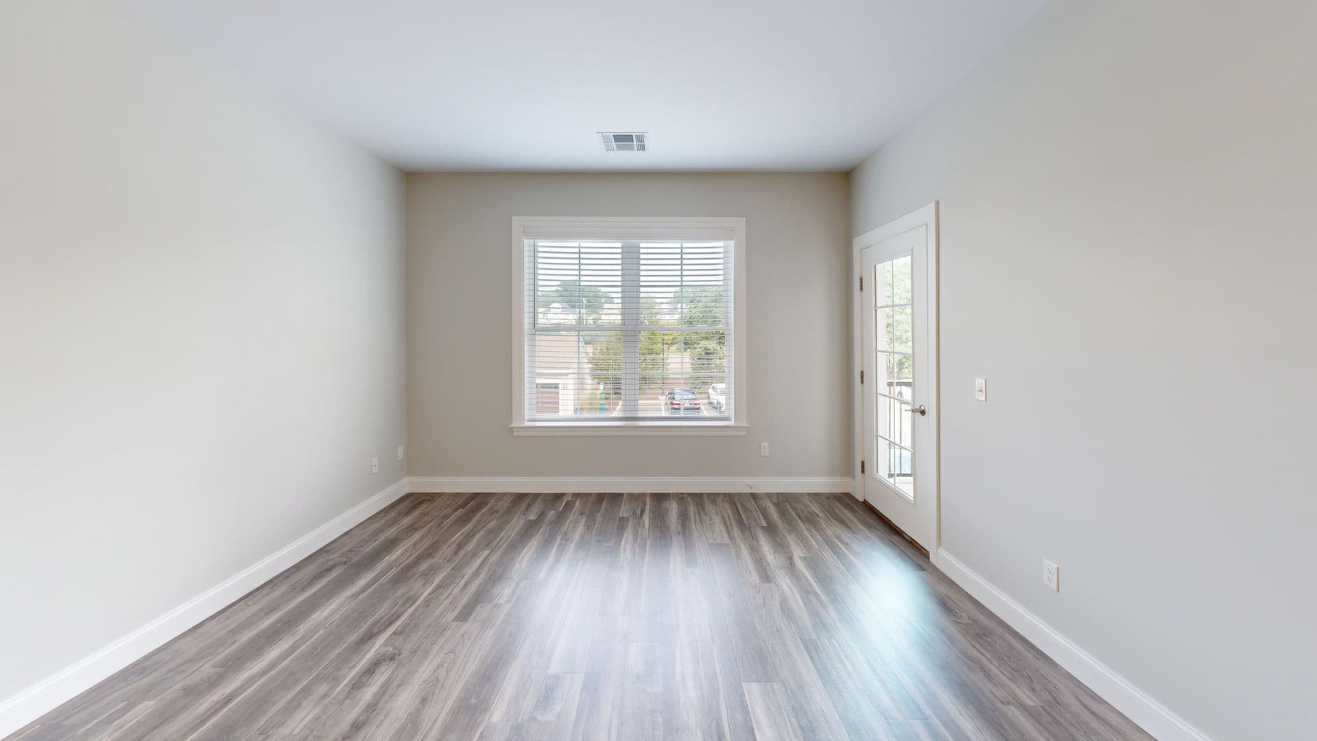 Hamden Apartment: 380 Mather St.