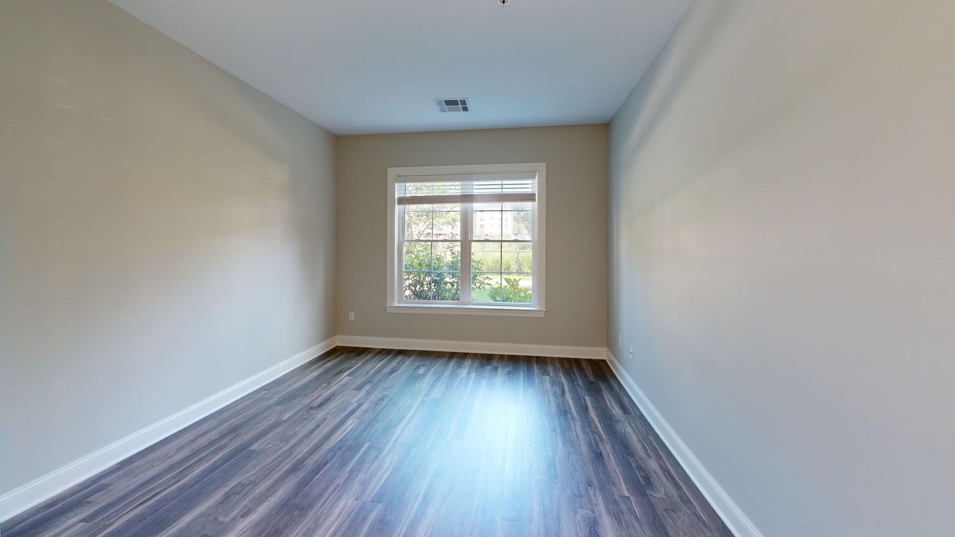 Hamden Apartment: 380 Mather St.