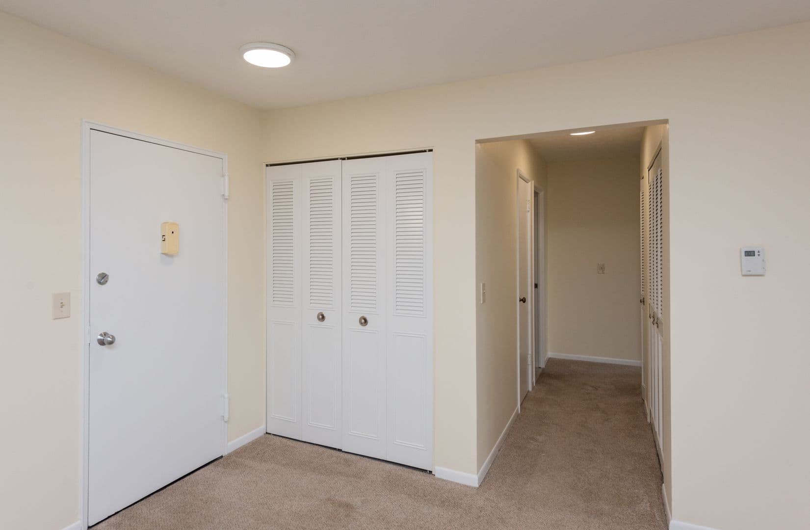 Hamden Apartment: 905 Mix Avenue