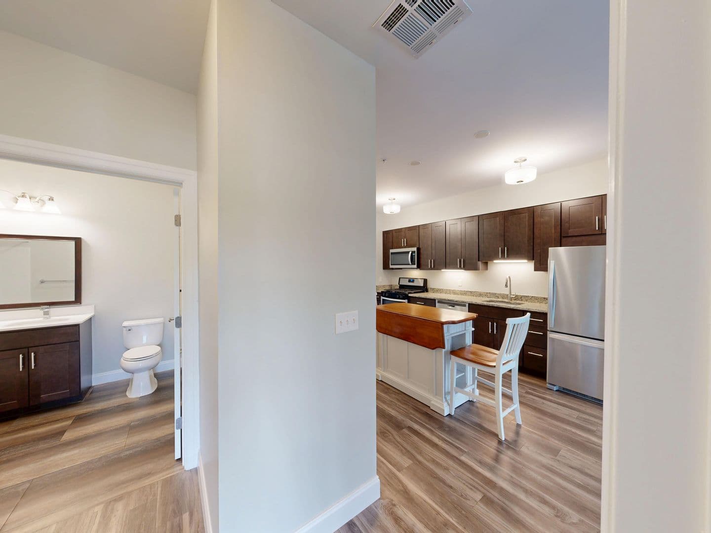 Hamden Apartment: 380 Mather St.
