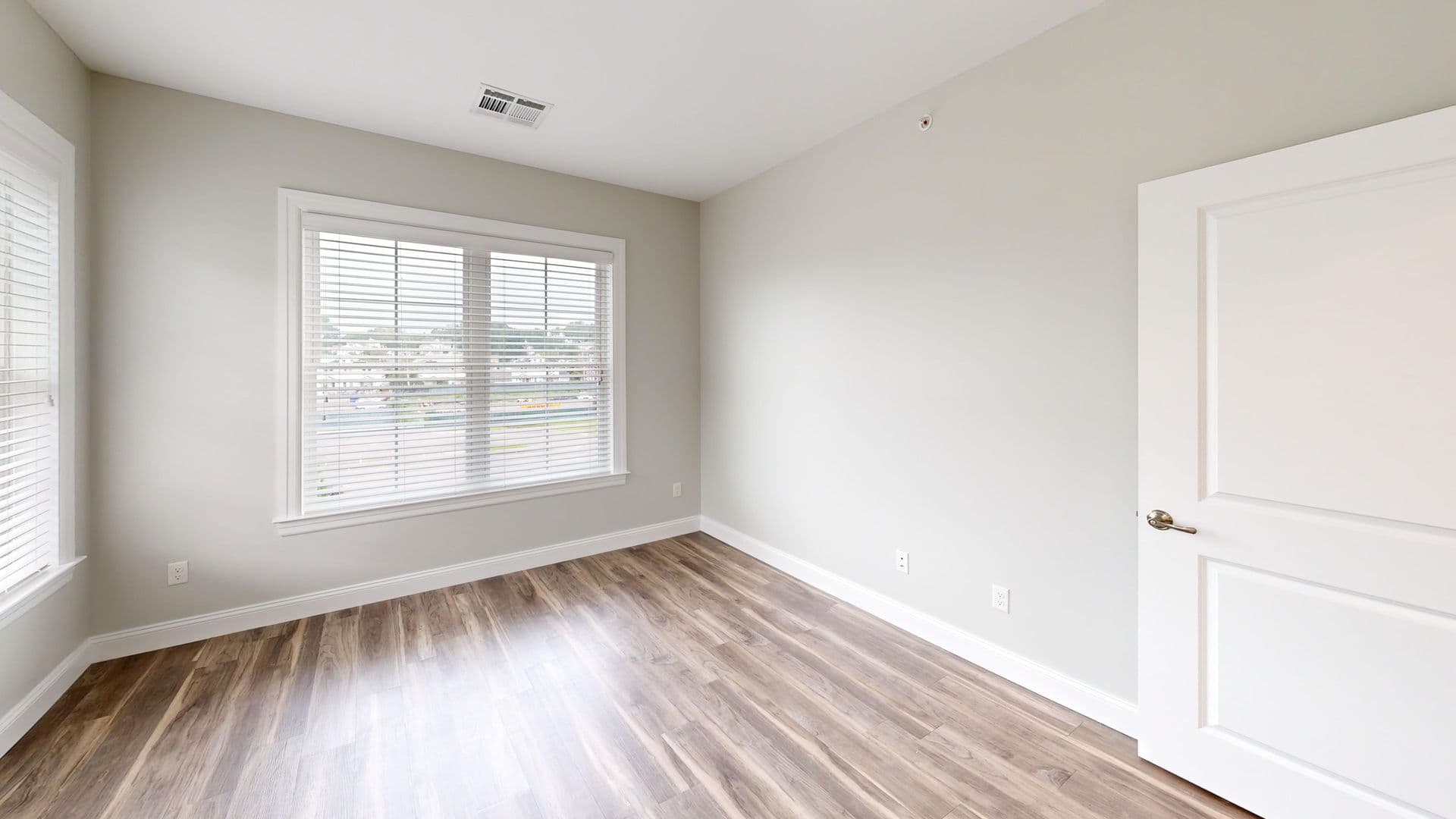 Hamden Apartment: 380 Mather St.