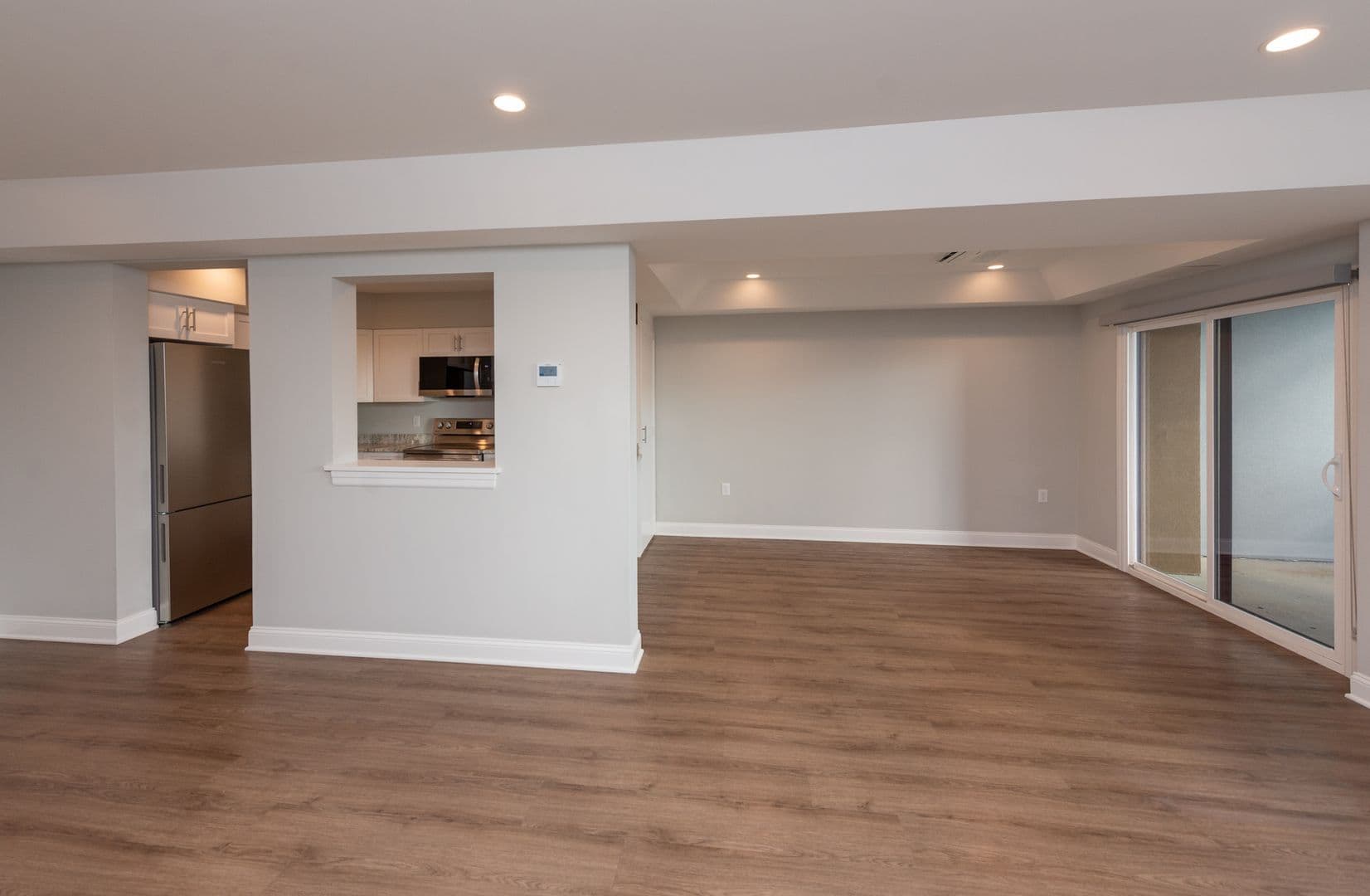 Hamden Apartment: 925 Mix Ave
