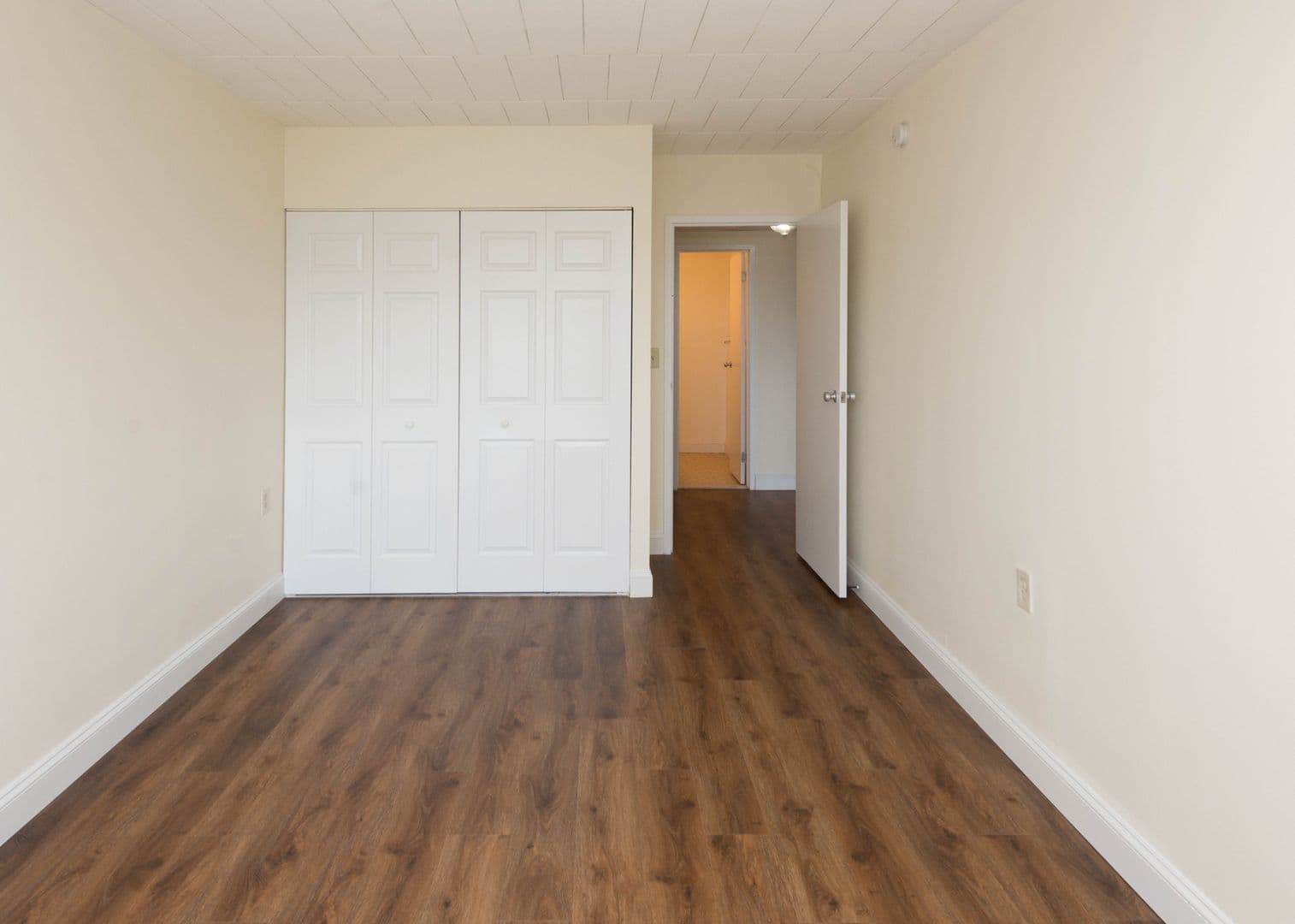 Hamden Apartment: 2405 Whitney Avenue