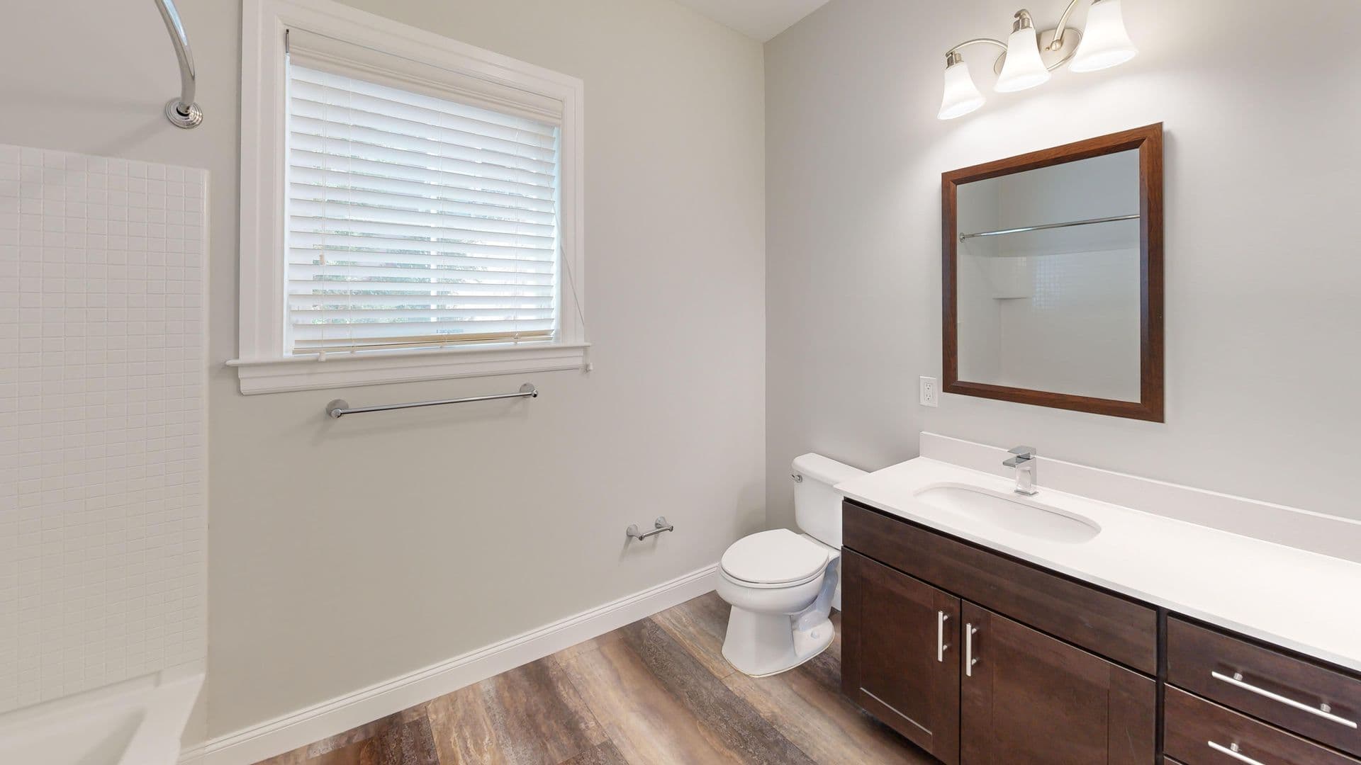 Hamden Apartment: 380 Mather St.