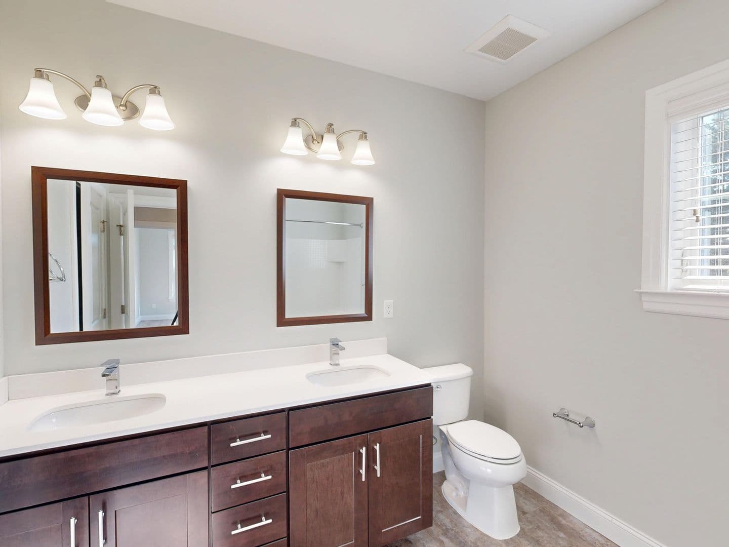 Hamden Apartment: 380 Mather St.