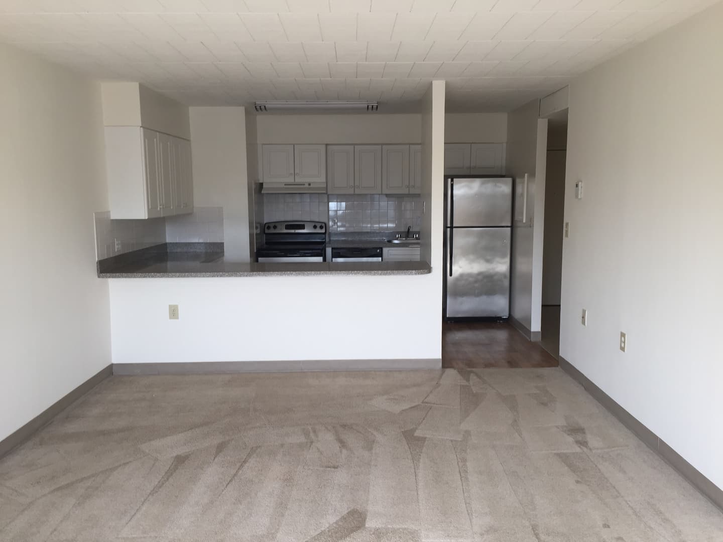 Hamden Apartment: 2405 Whitney Avenue