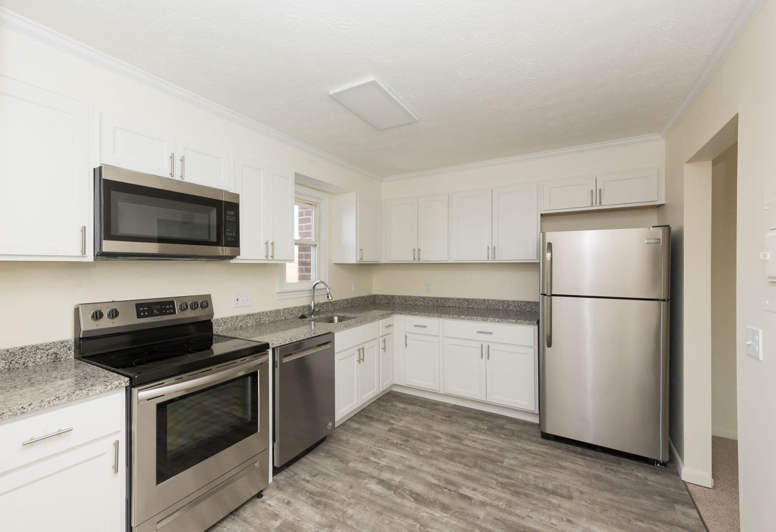 Hamden Apartment: 905 Mix Avenue