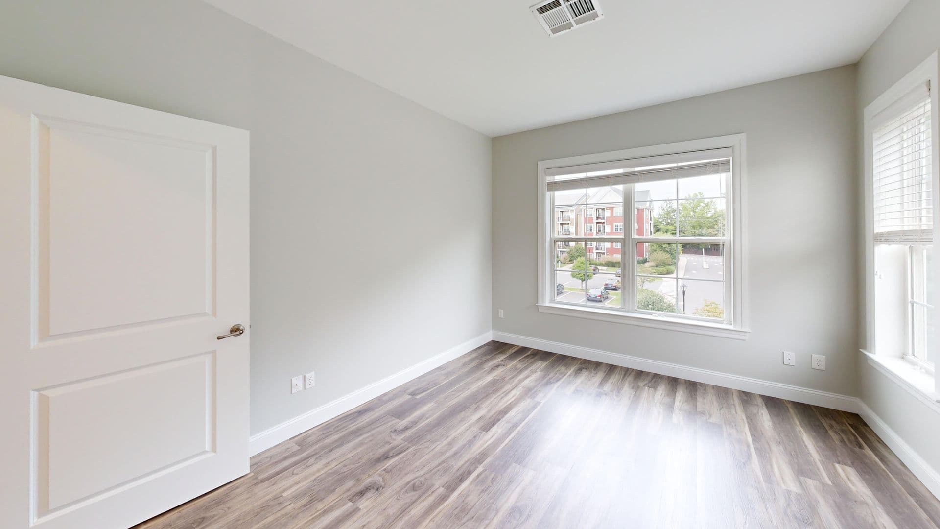 Hamden Apartment: 380 Mather St.