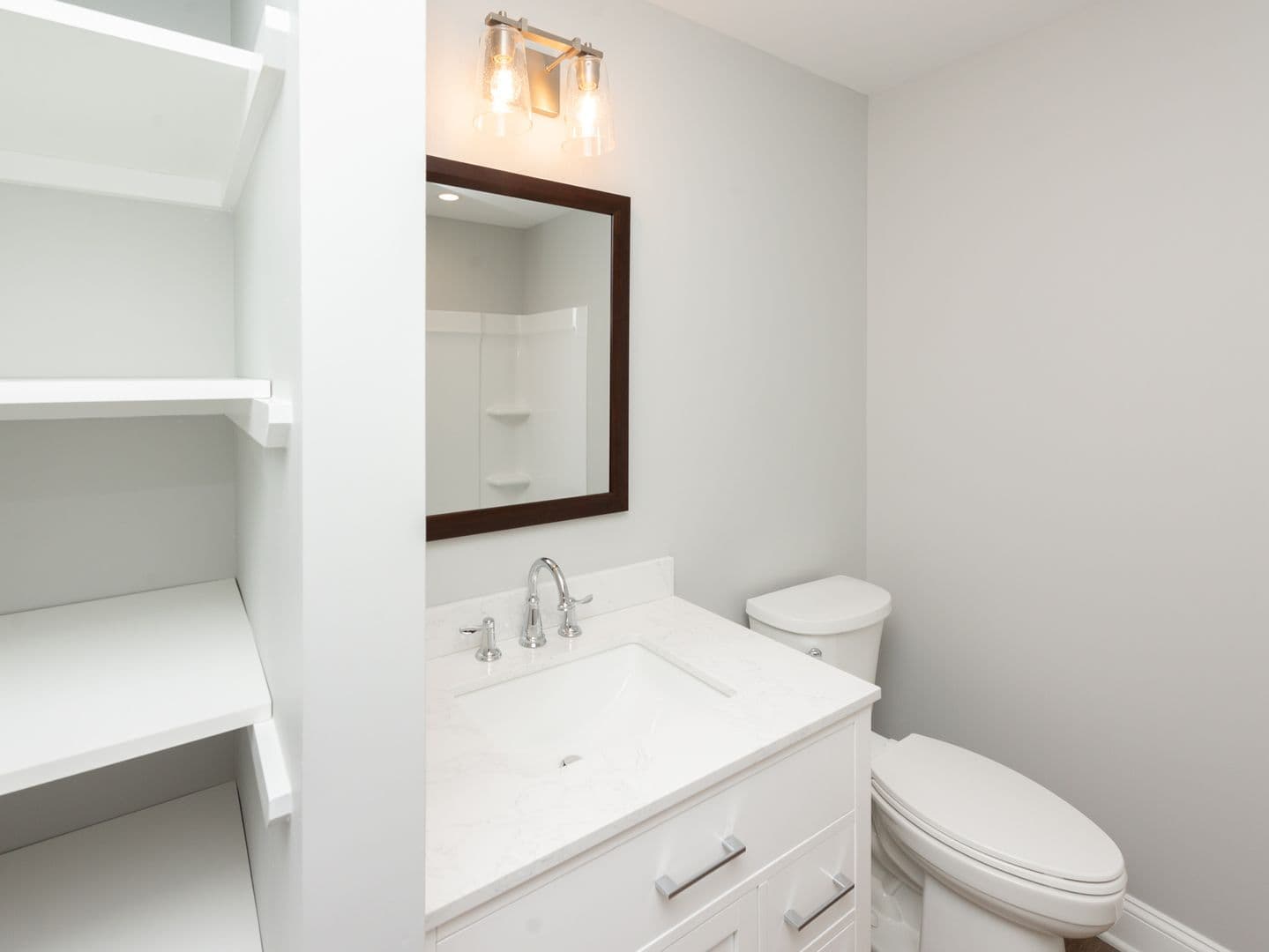 Hamden Apartment: 925 Mix Ave