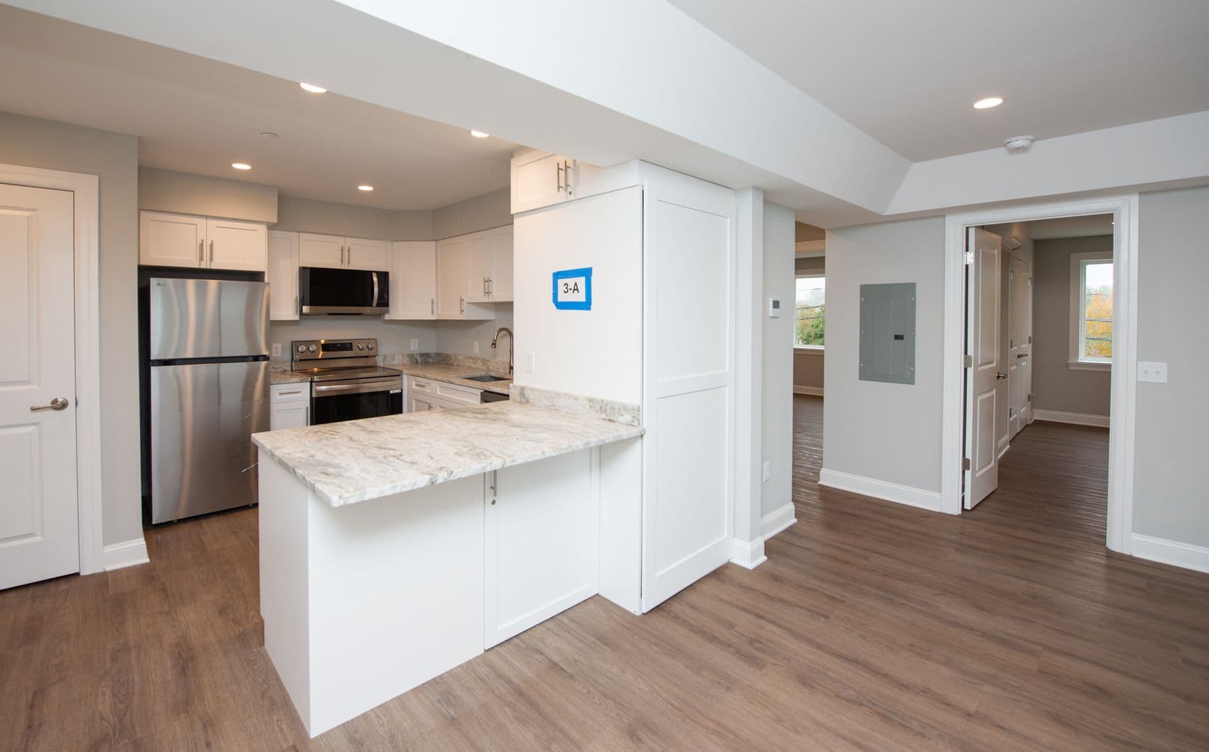 Hamden Apartment: 925 Mix Ave