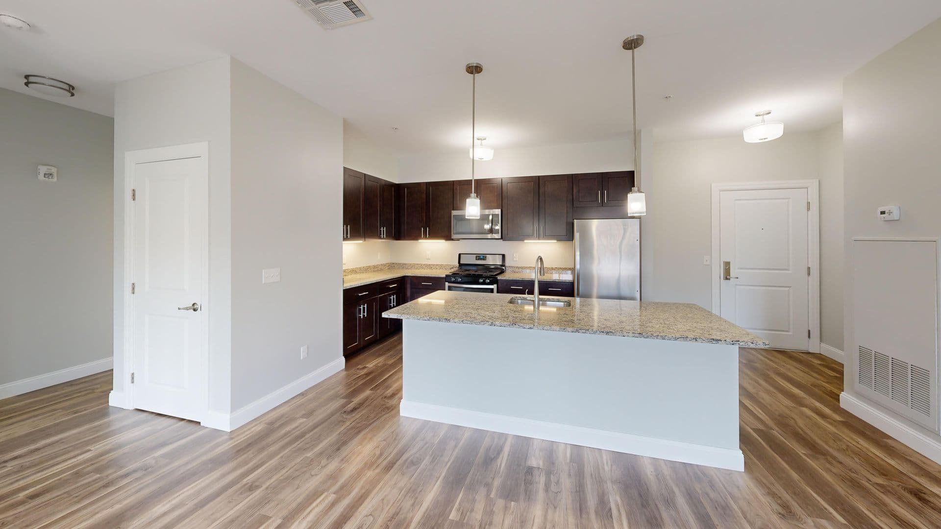 Hamden Apartment: 380 Mather St.