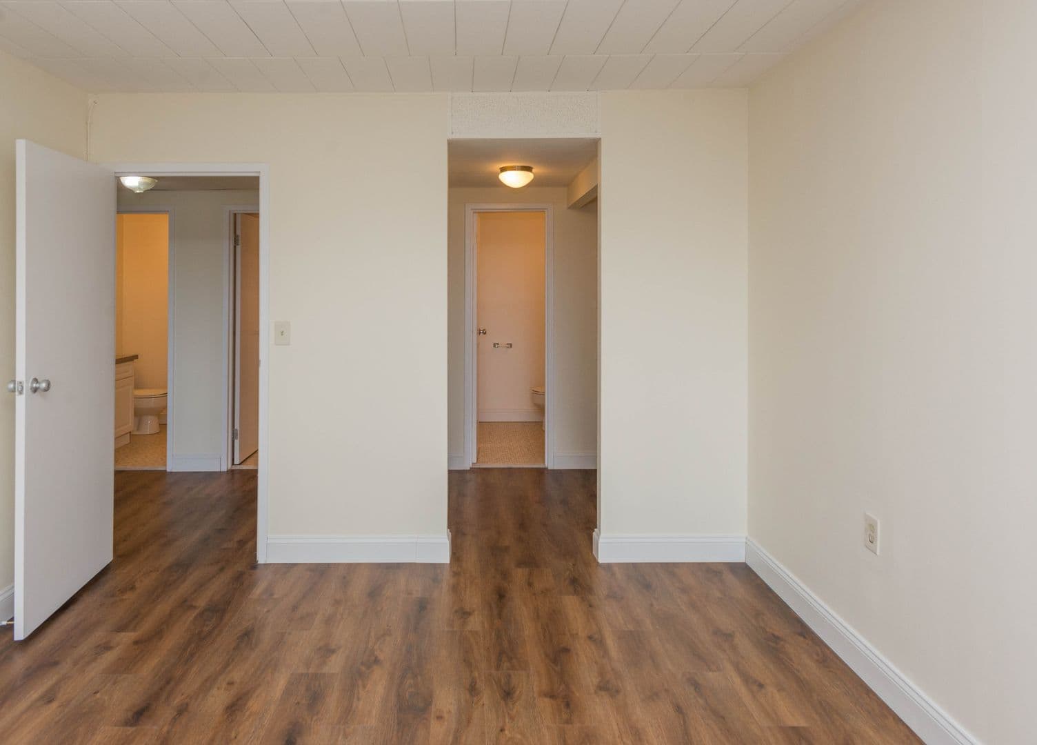 Hamden Apartment: 2405 Whitney Avenue