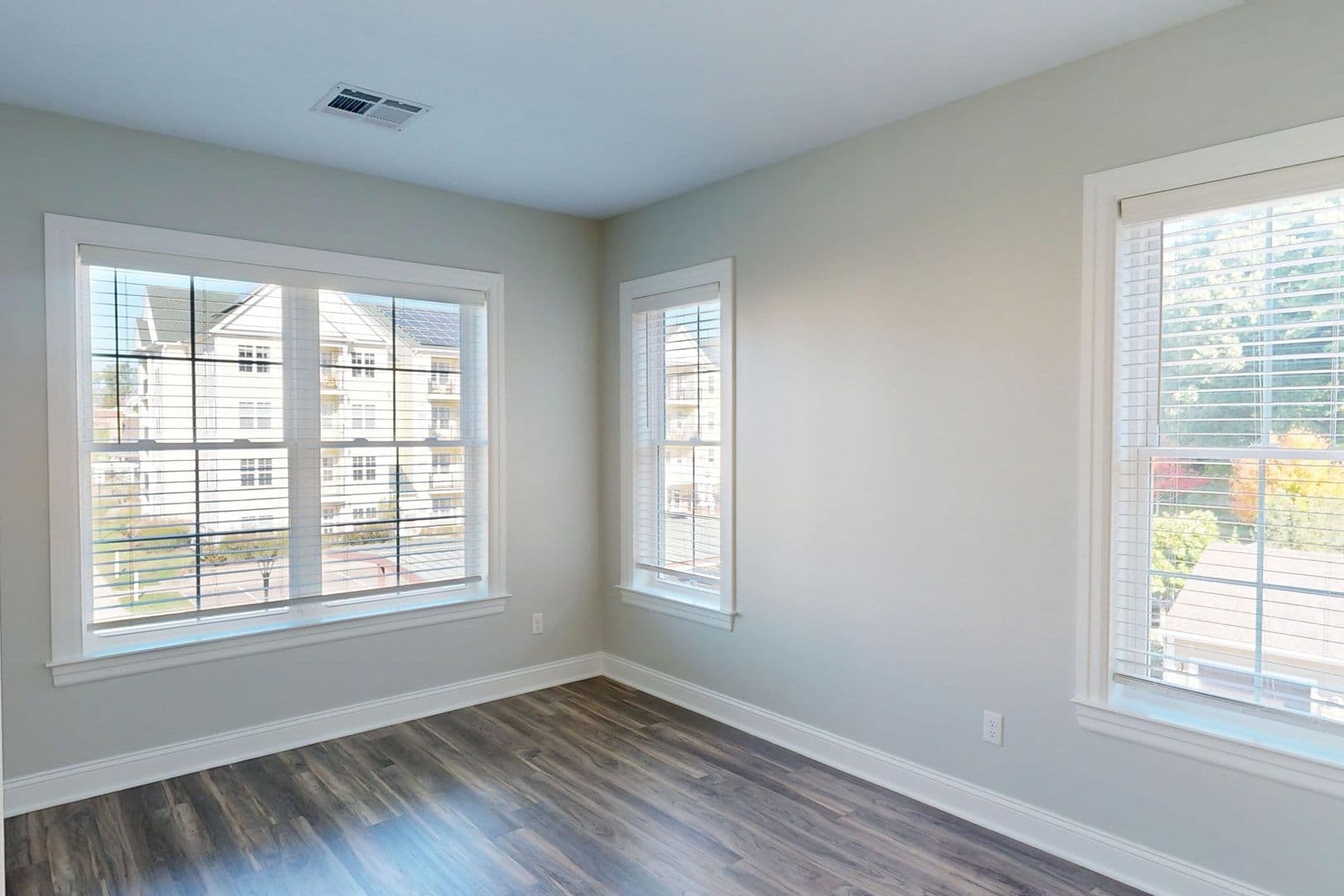 Hamden Apartment: 380 Mather St.