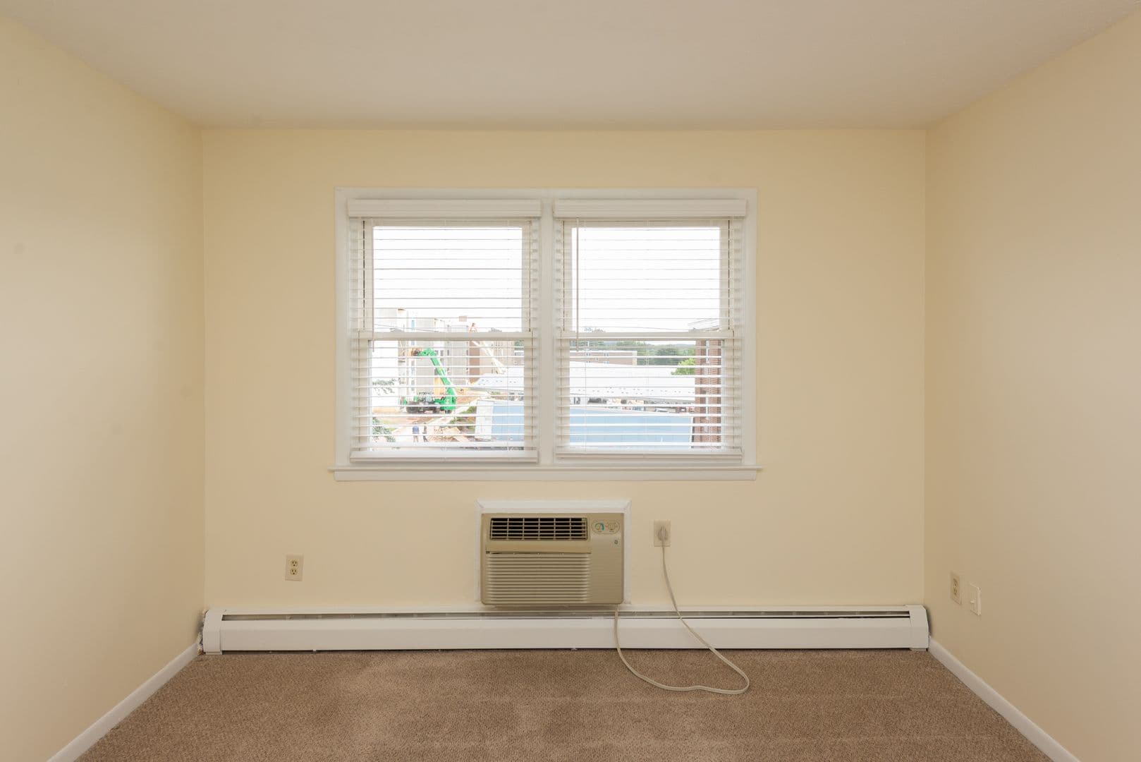 Hamden Apartment: 905 Mix Avenue