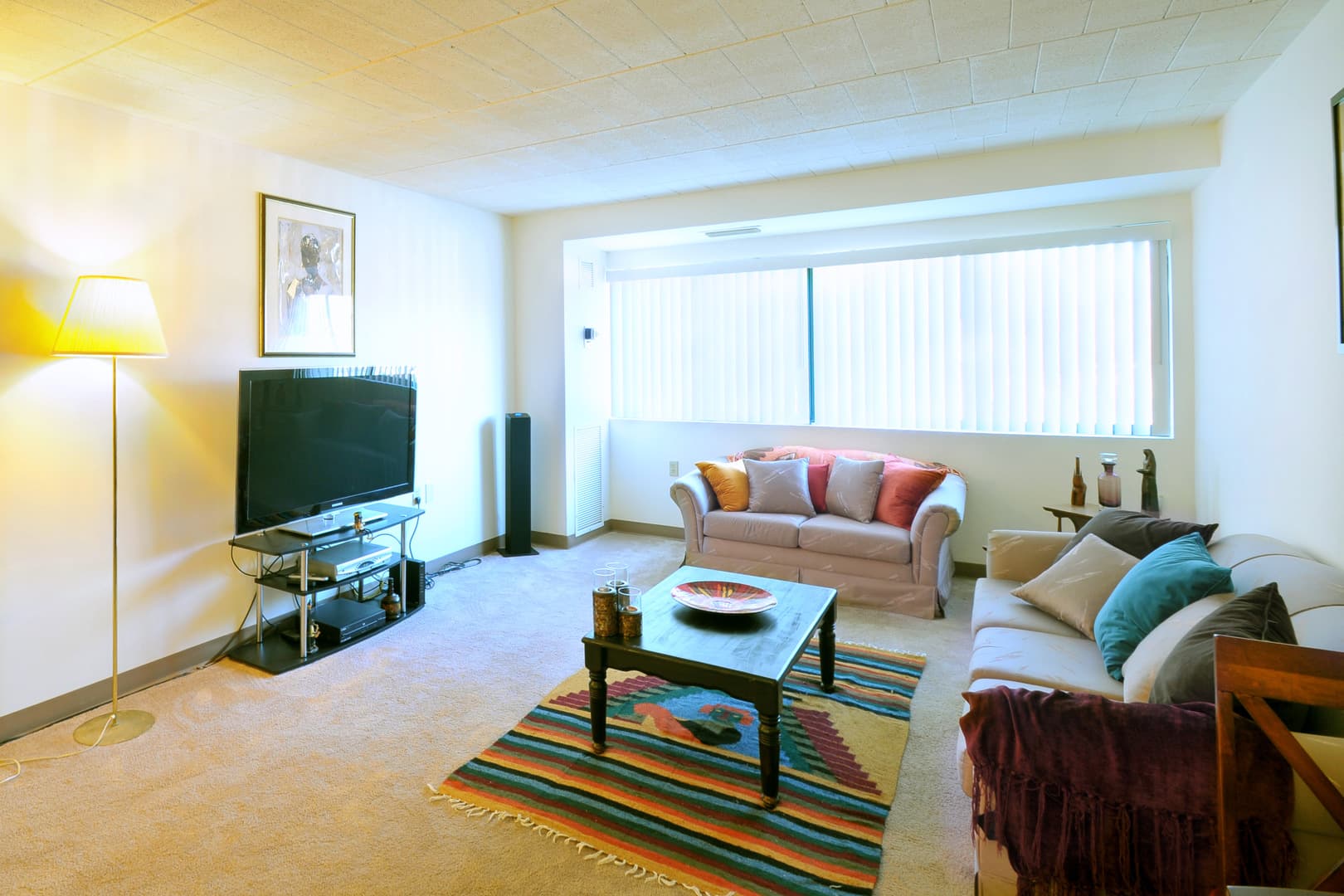 Hamden Apartment: 2405 Whitney Avenue