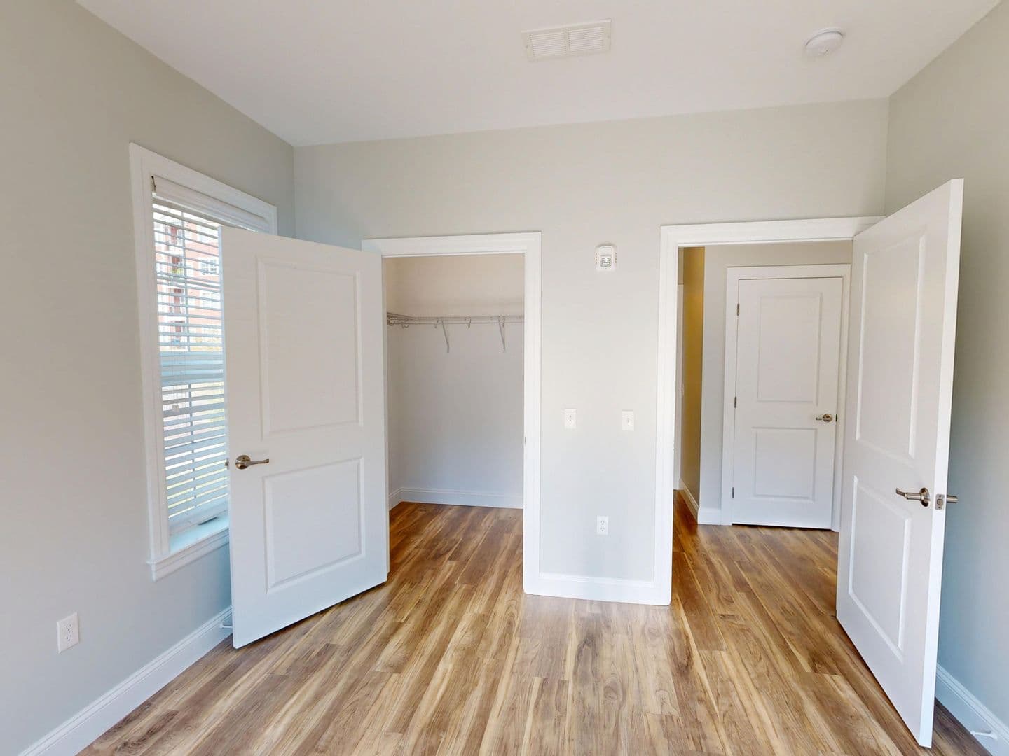 Hamden Apartment: 380 Mather St.