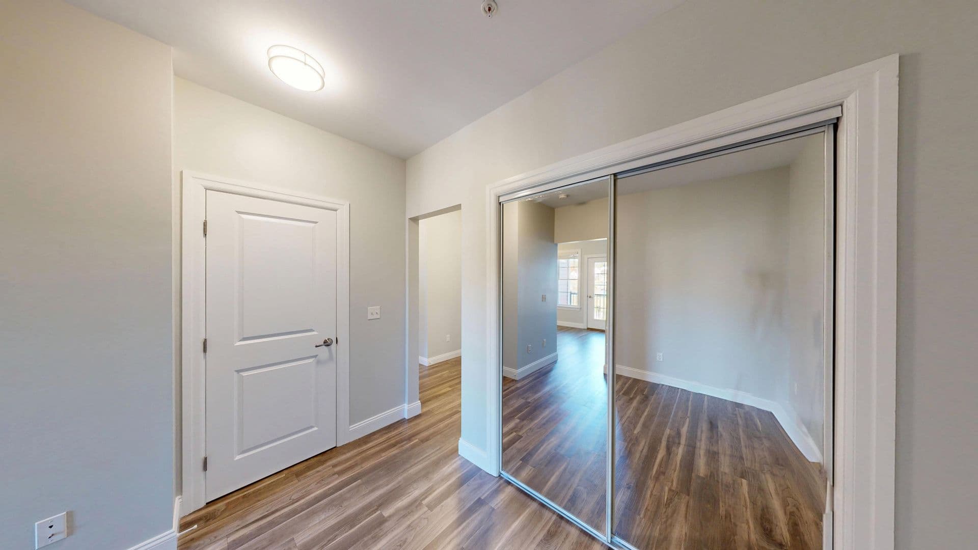 Hamden Apartment: 380 Mather St.