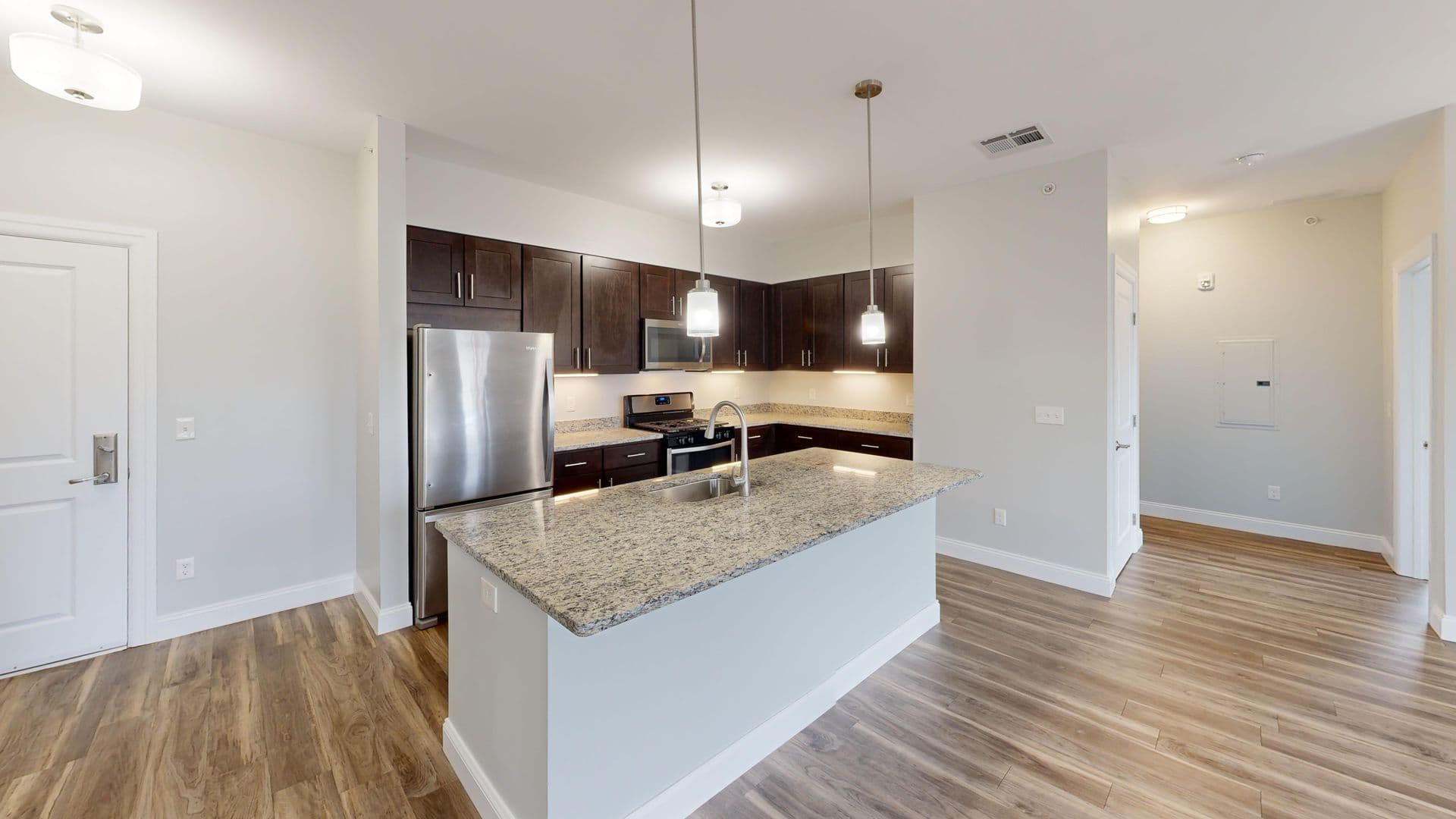 Hamden Apartment: 380 Mather St.