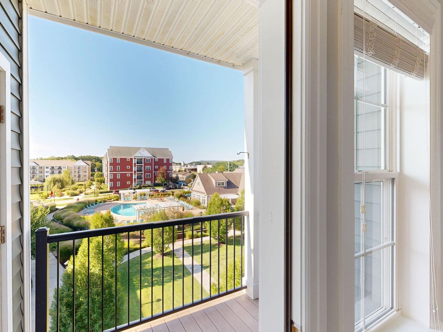 Hamden Apartment: 380 Mather St.