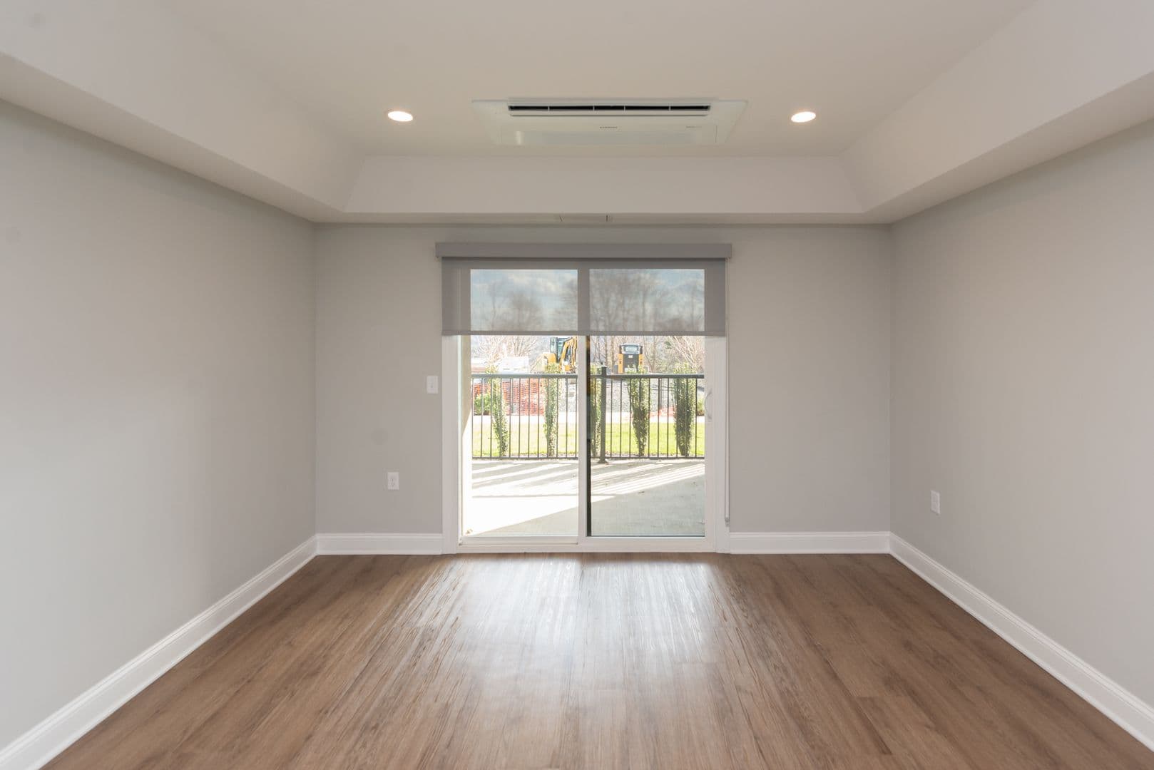 Hamden Apartment: 925 Mix Ave
