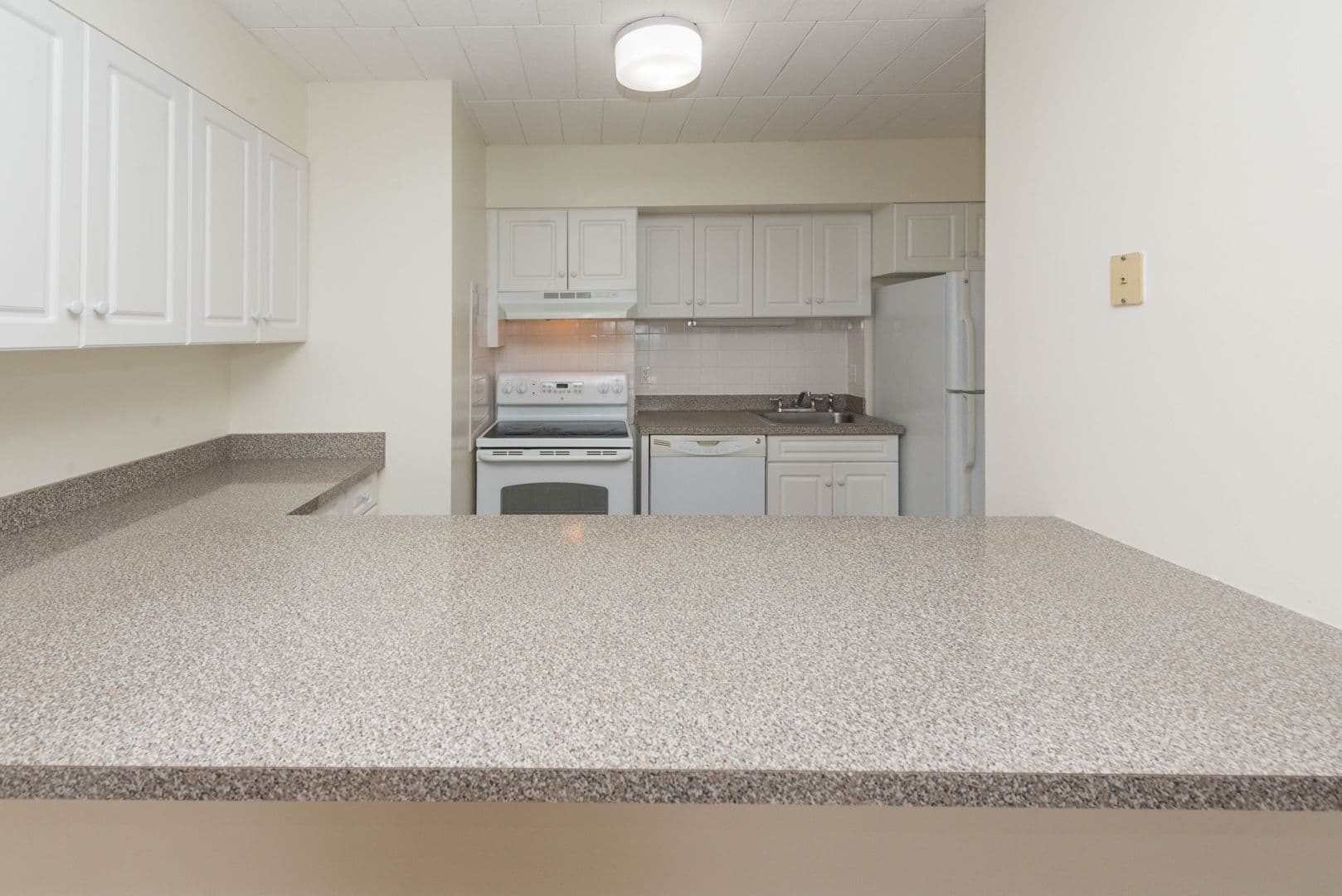 Hamden Apartment: 2405 Whitney Avenue