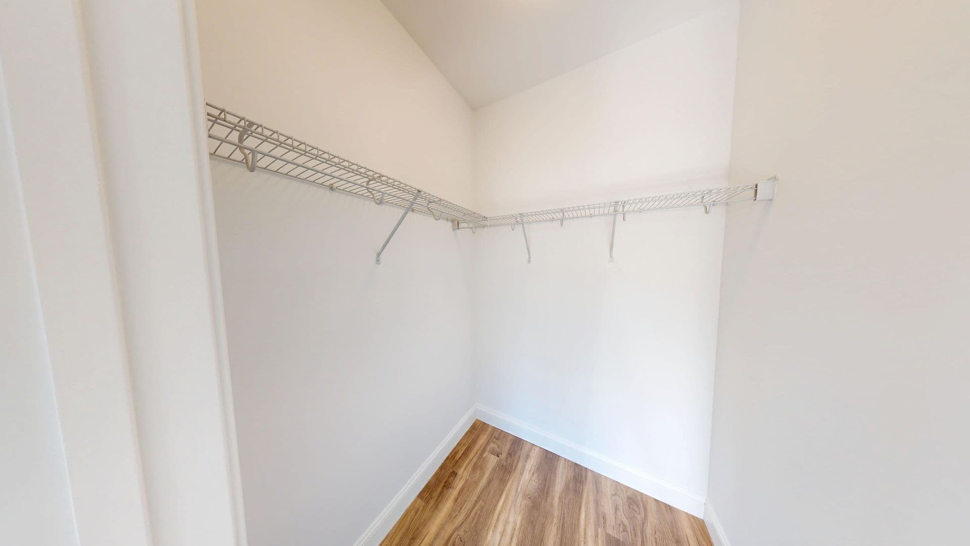Hamden Apartment: 380 Mather St.