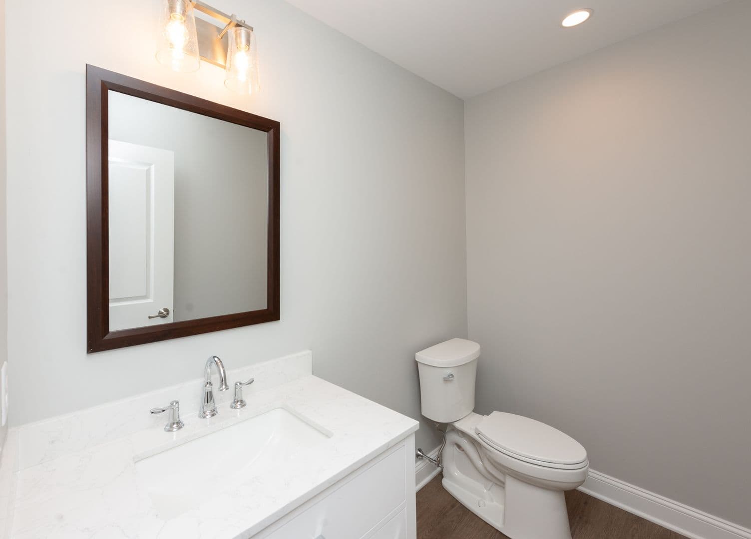 Hamden Apartment: 925 Mix Ave