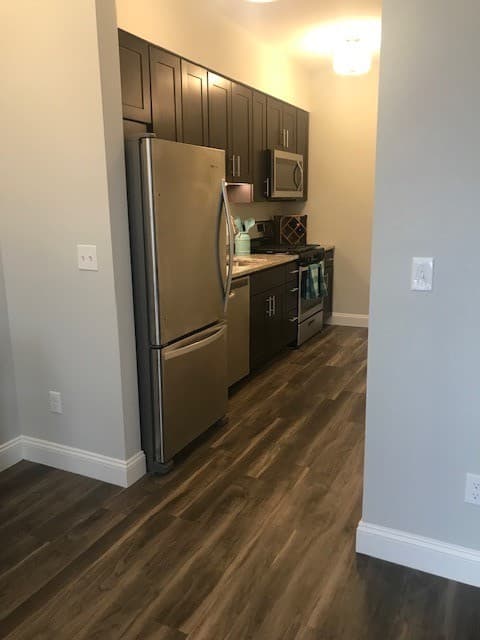 Hamden Apartment: 380 Mather St.