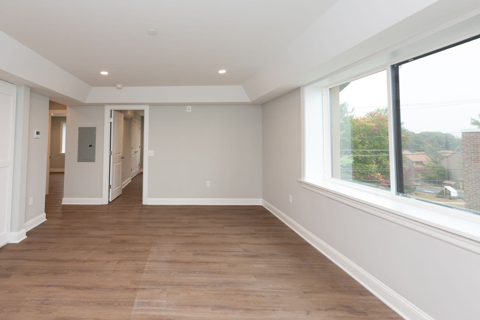 Hamden Apartment: 925 Mix Ave