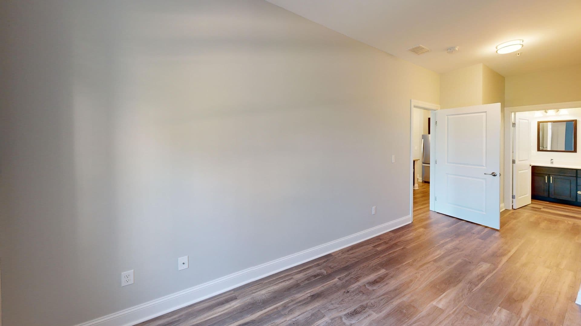 Hamden Apartment: 380 Mather St.