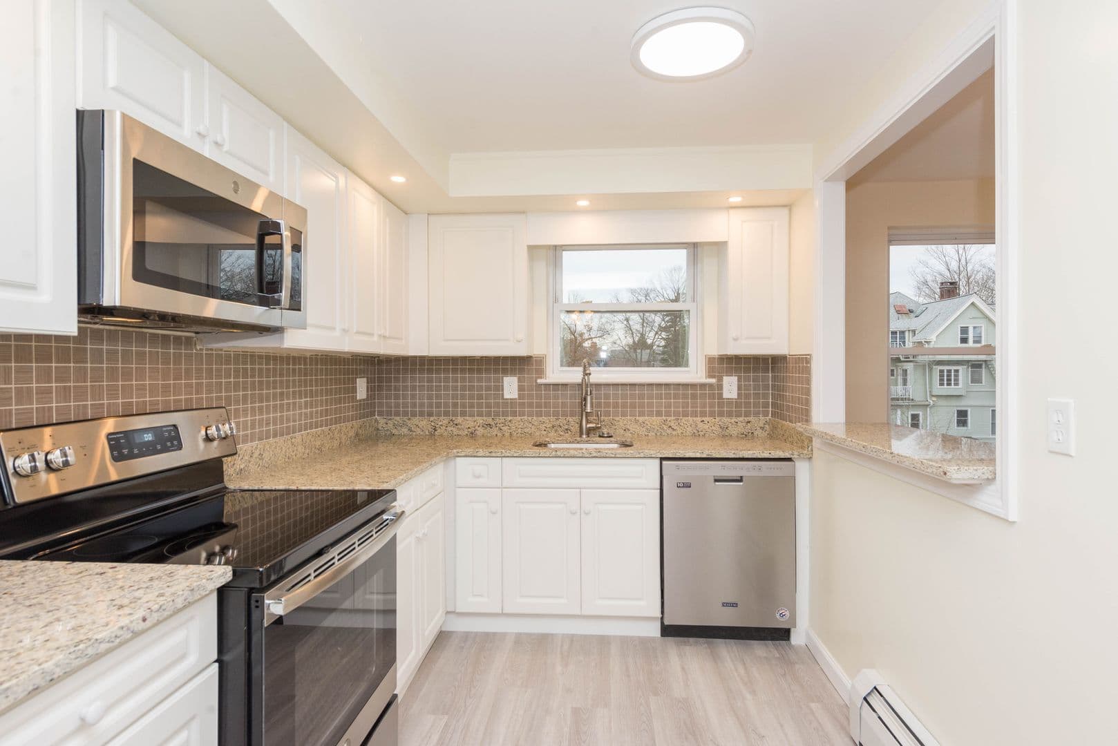 New Haven Apartment: 750 Whitney Avenue