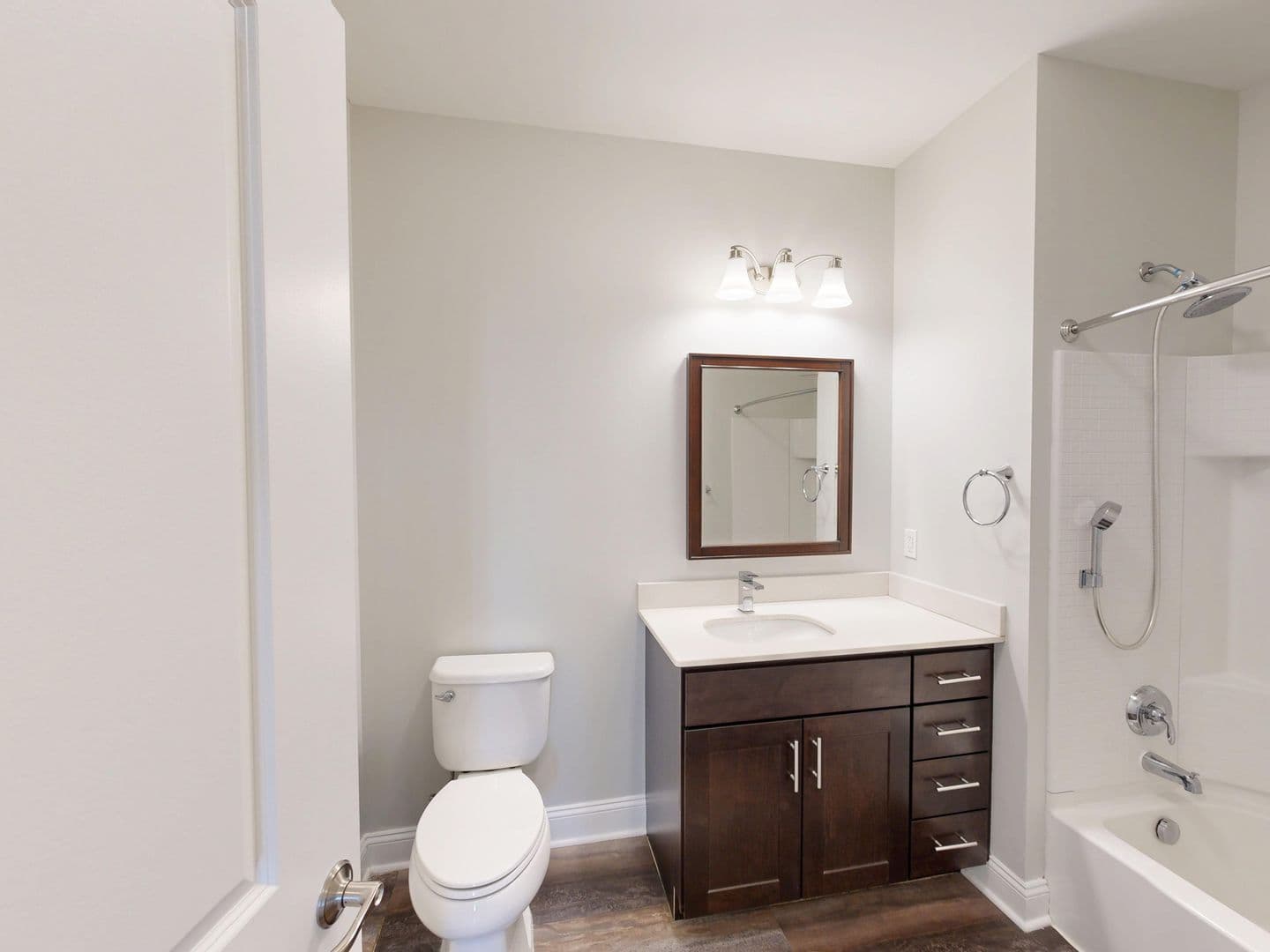 Hamden Apartment: 380 Mather St.