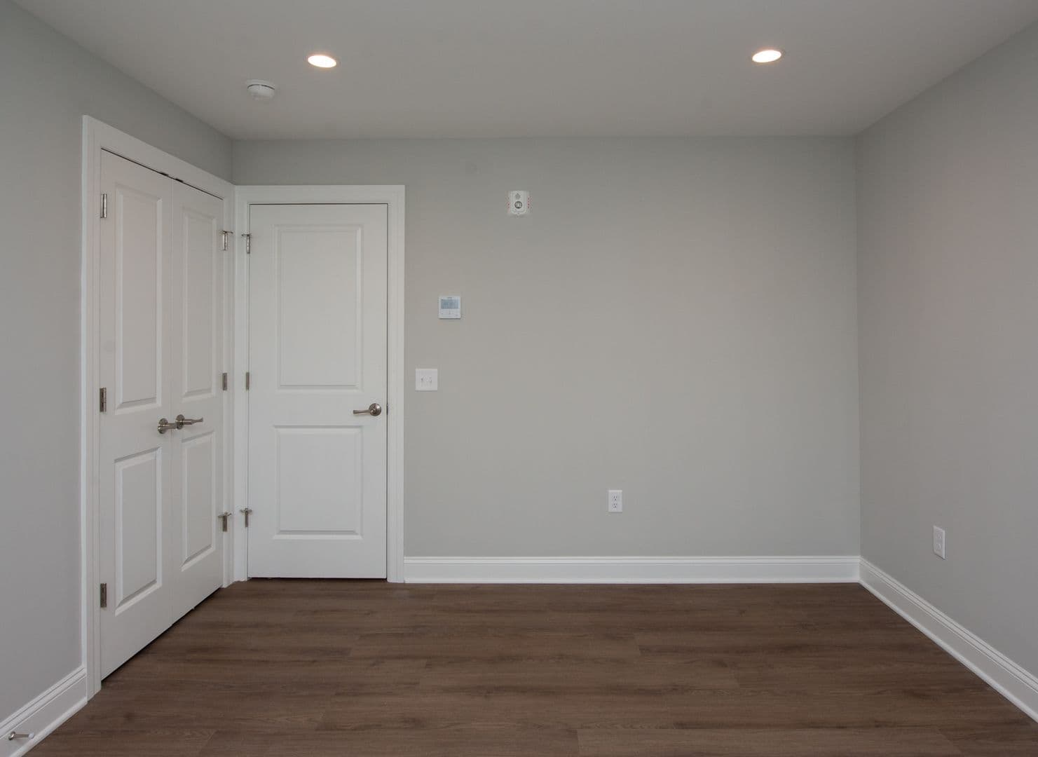 Hamden Apartment: 925 Mix Ave