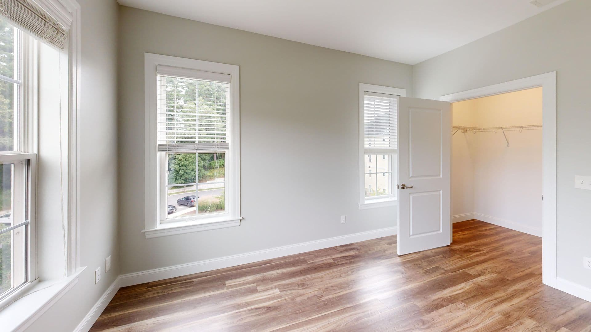 Hamden Apartment: 380 Mather St.