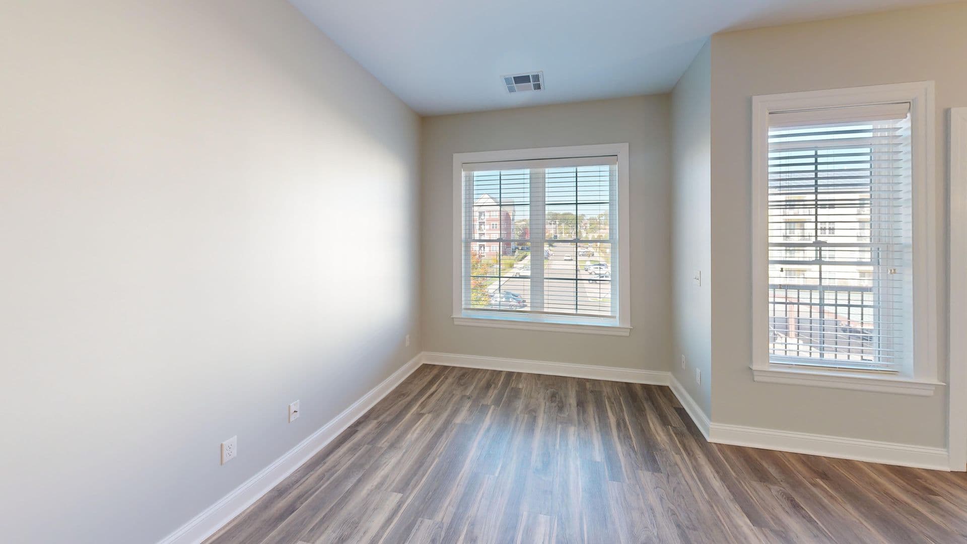 Hamden Apartment: 380 Mather St.
