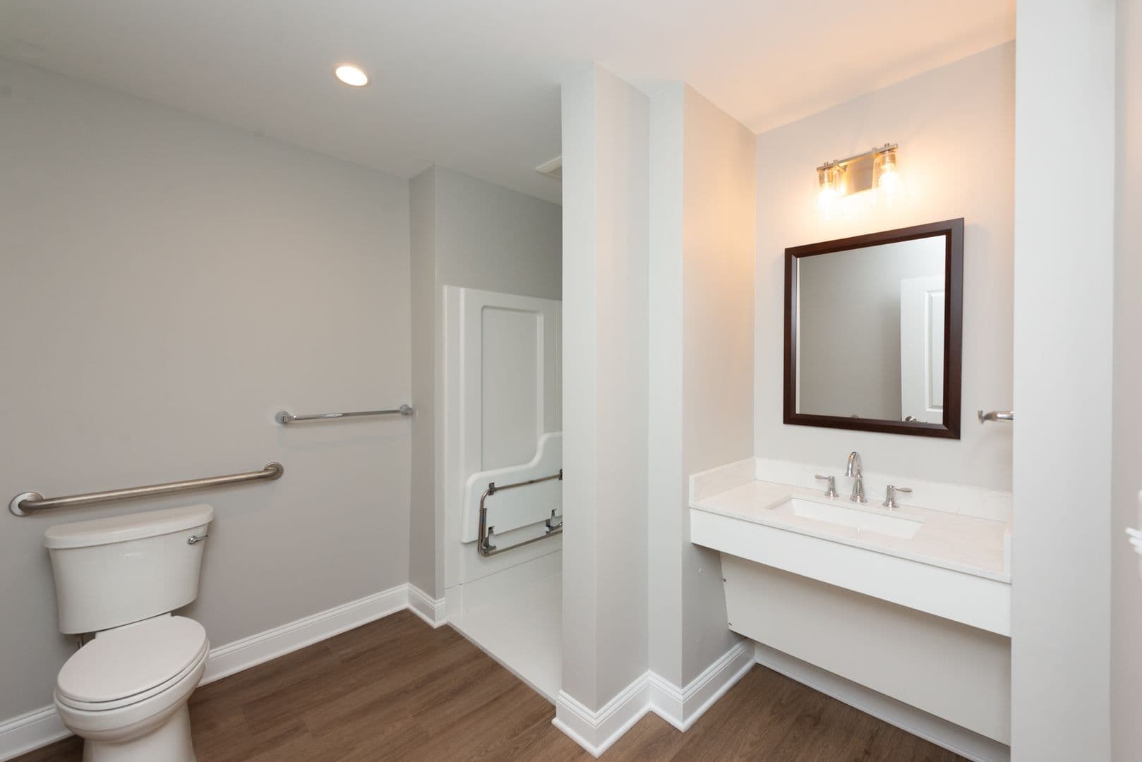 Hamden Apartment: 925 Mix Ave