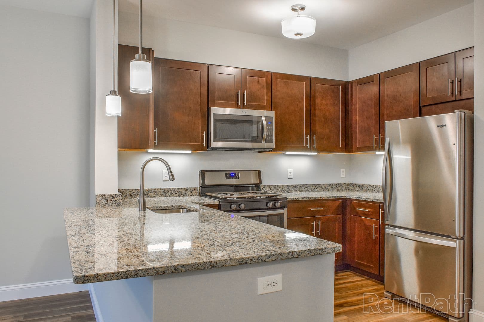 Hamden Apartment: 380 Mather St.
