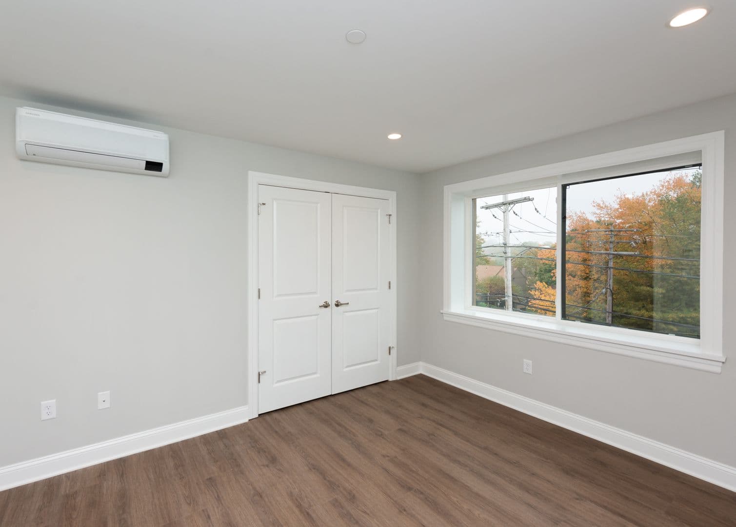 Hamden Apartment: 925 Mix Ave