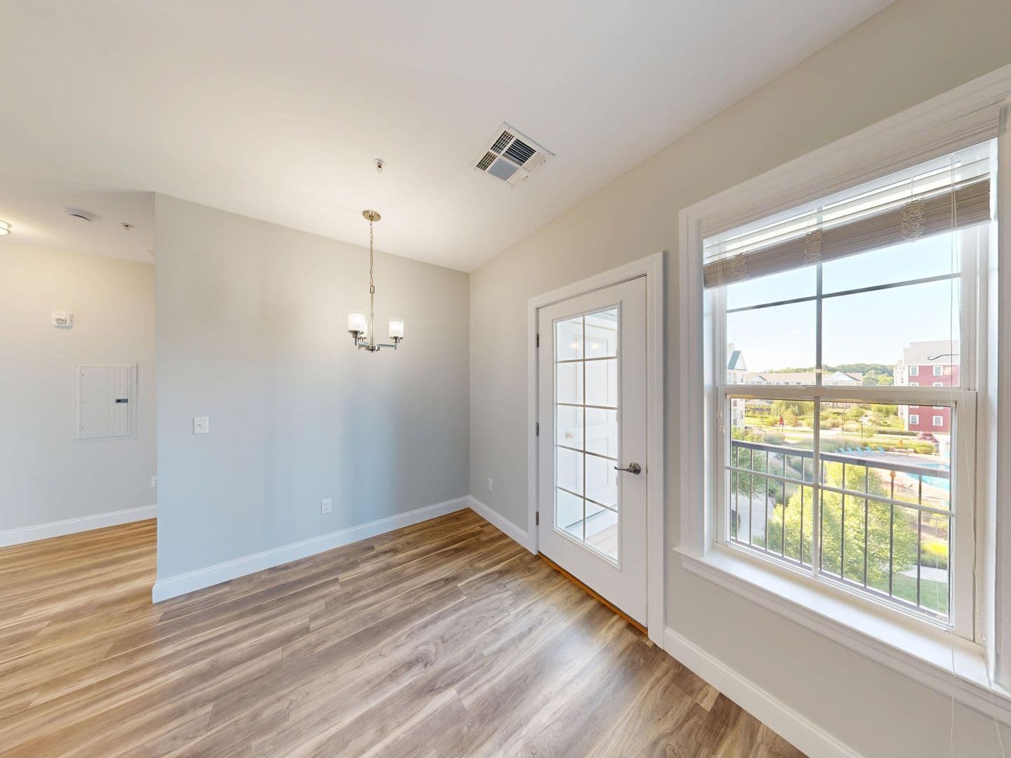 Hamden Apartment: 380 Mather St.