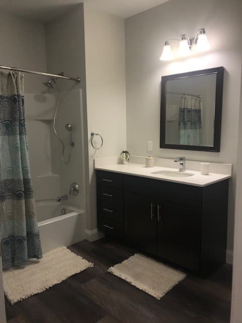 Hamden Apartment: 380 Mather St.