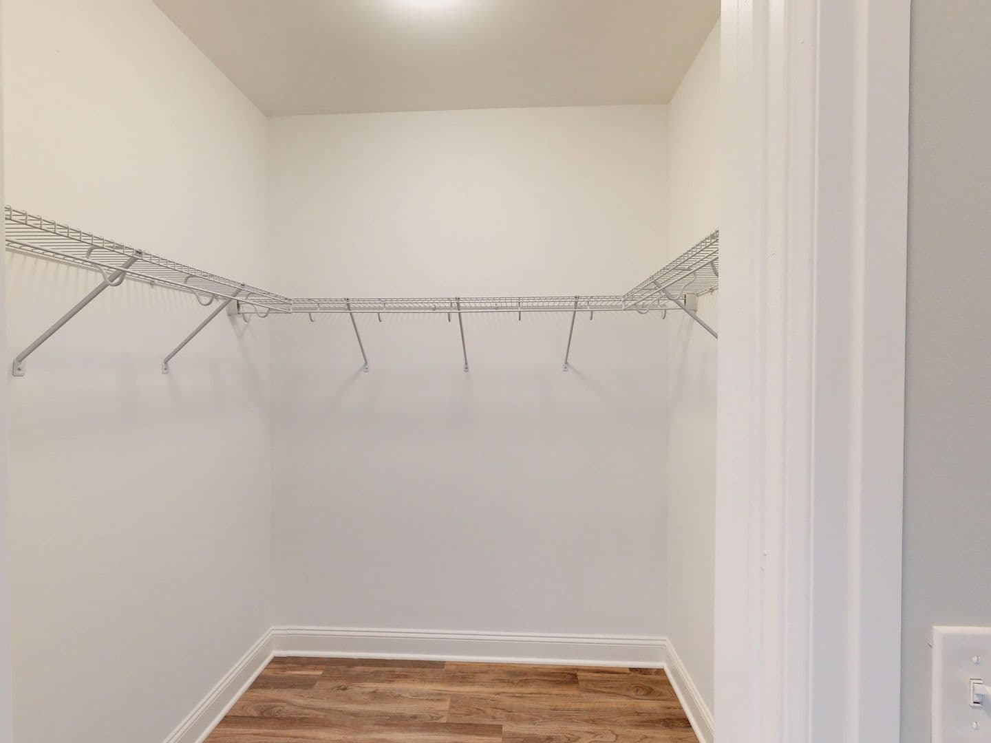 Hamden Apartment: 380 Mather St.