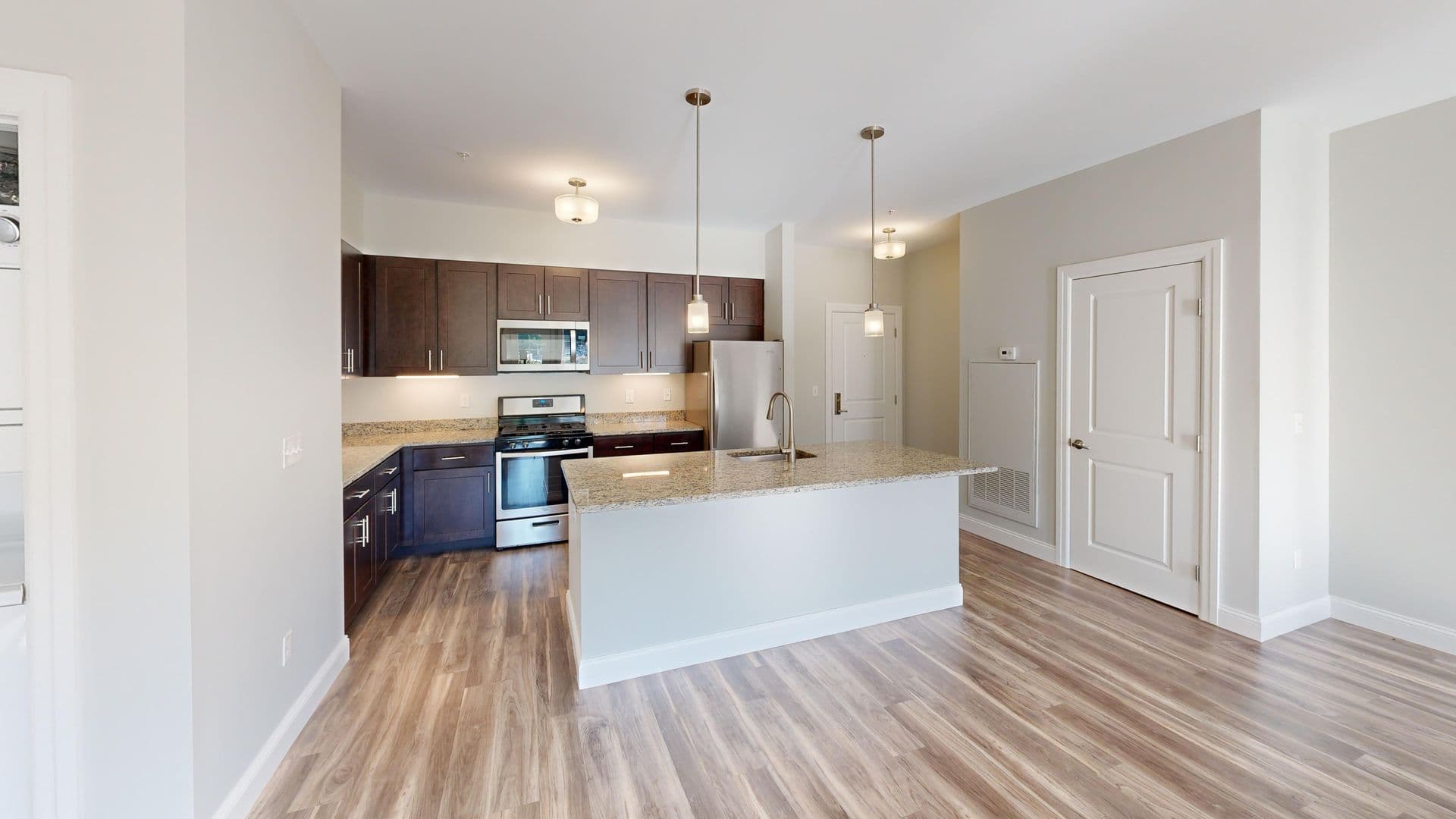 Hamden Apartment: 380 Mather St.