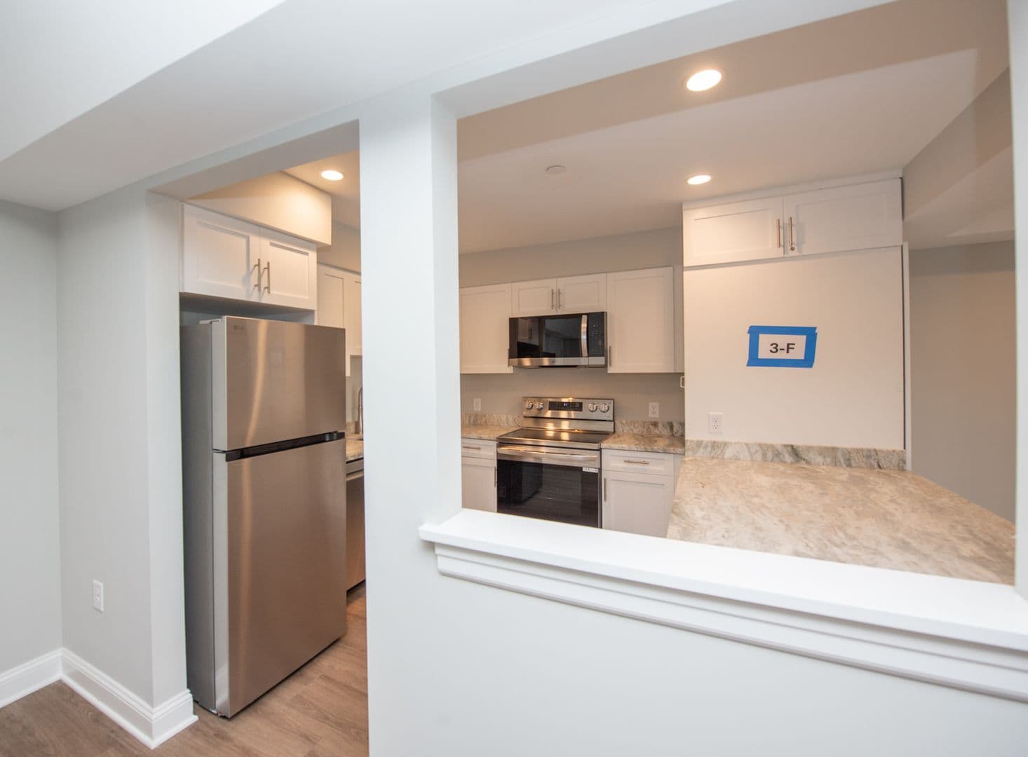 Hamden Apartment: 925 Mix Ave