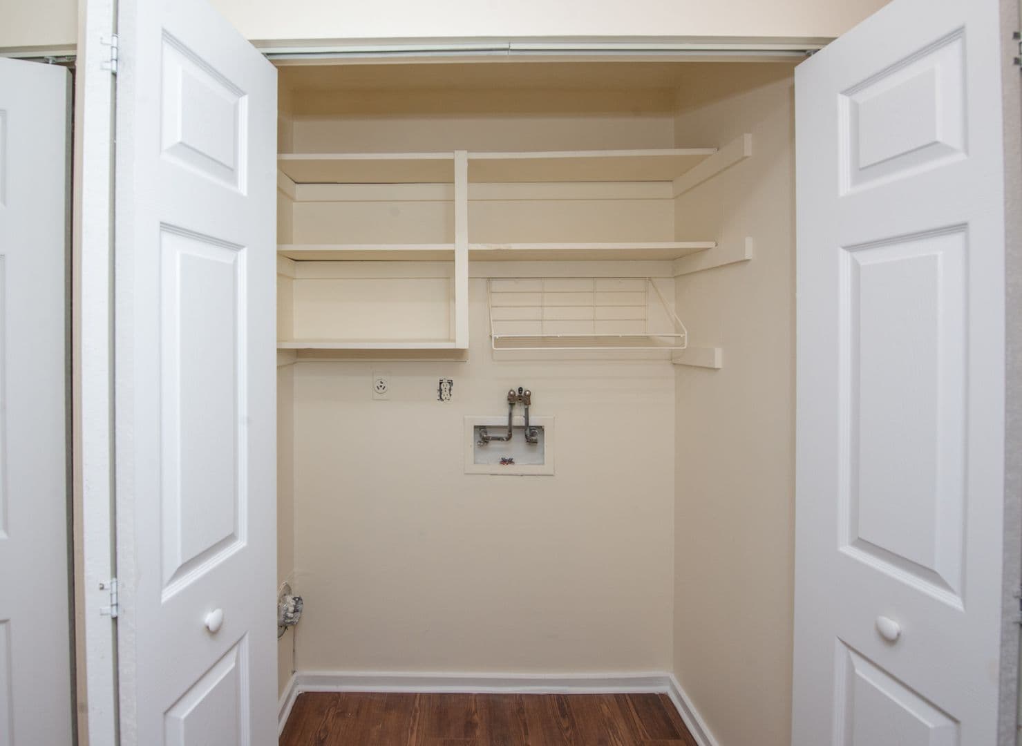 Hamden Apartment: 835-865 Mix Avenue