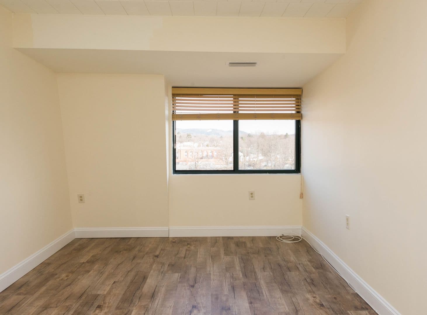 Hamden Apartment: 2405 Whitney Avenue