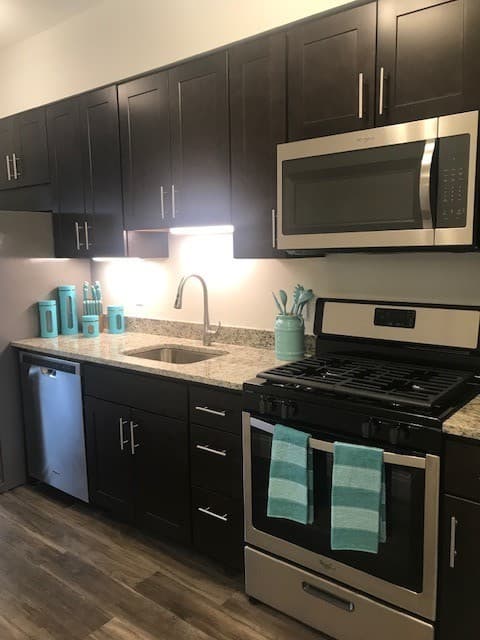 Hamden Apartment: 380 Mather St.