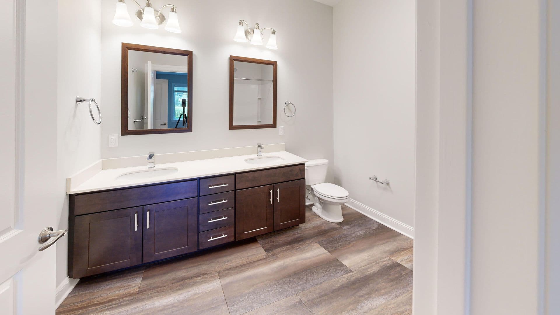Hamden Apartment: 380 Mather St.