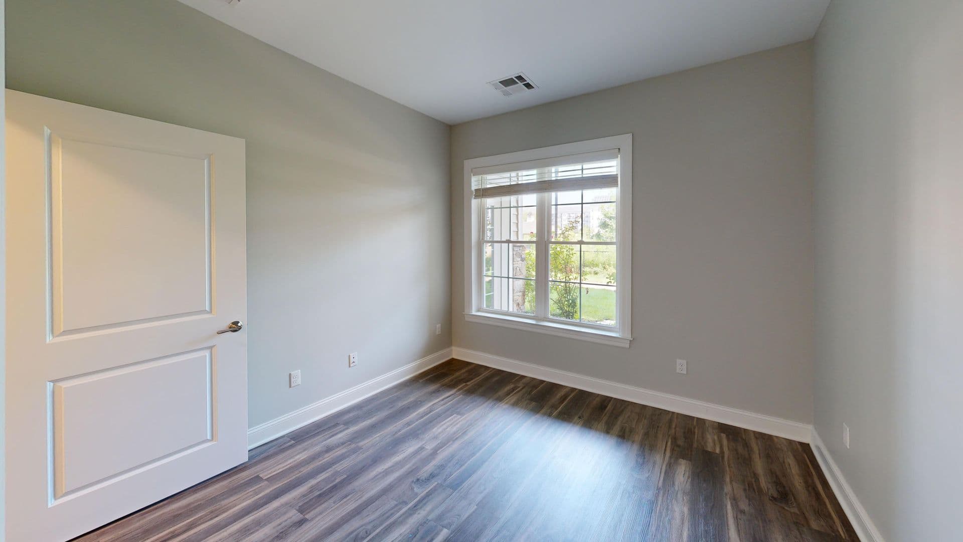 Hamden Apartment: 380 Mather St.