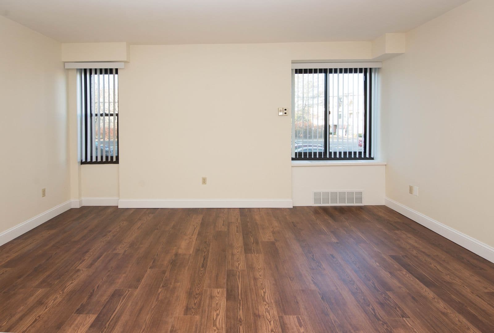 Hamden Apartment: 1199 Whitney Avenue