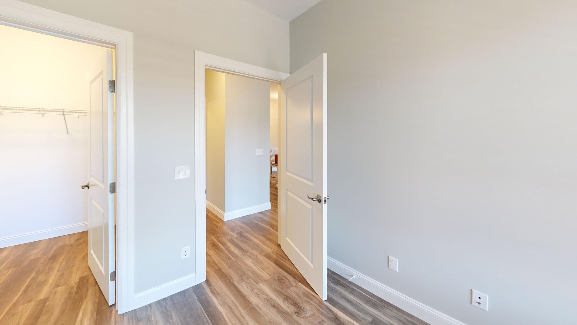 Hamden Apartment: 380 Mather St.